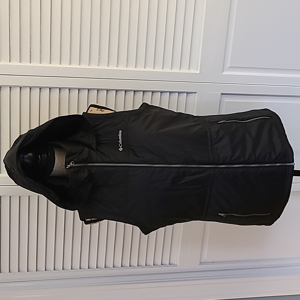 Columbia Hooded Vest - L NWOT